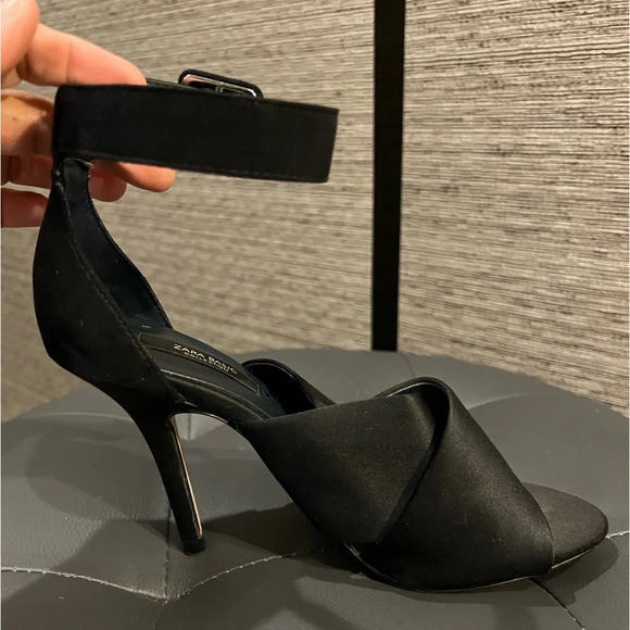 Zara Black Sateen ankle strap party heels size 6 1/2 - Picture 2 of 9